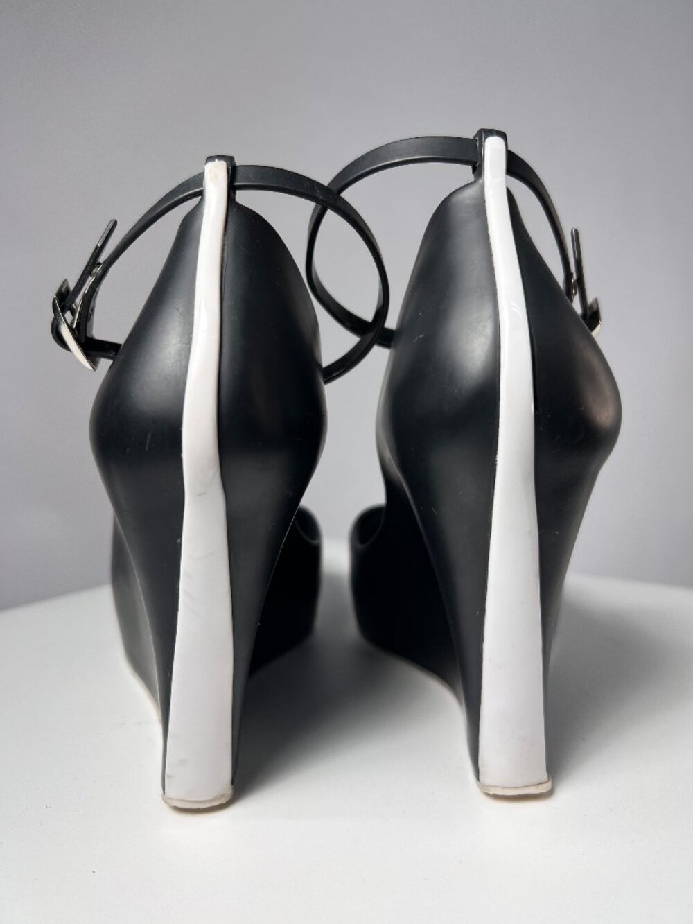 MELISSA Patchuli Black White Platform Wedge Sandals Peep Toe Ankle Strap Size 10